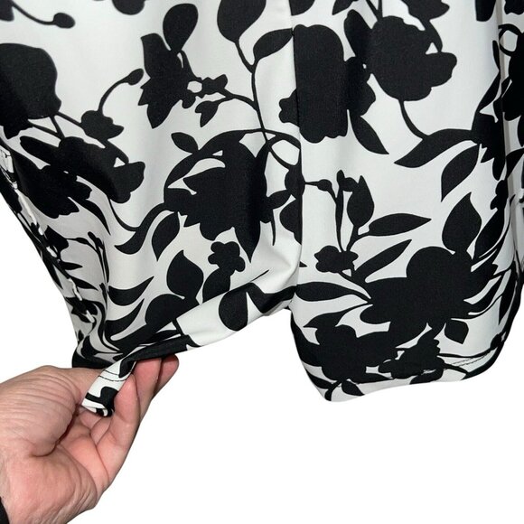 GINGY’S SUMMER SKORT DRESS BLACK AND WHITE FLORAL WOMEN SIZE MEDIUM RACERBACK - Picture 3 of 10